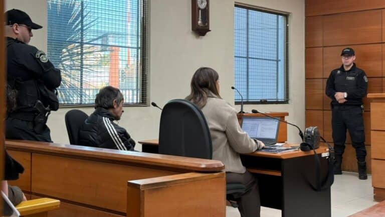 Conductor con licencia cancelada de por vida es enviado a la cárcel tras persecución policial en Curicó