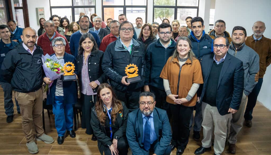 Rauco conmemora el Día del Trabajador con emotiva ceremonia de reconocimiento a 11 vecinos