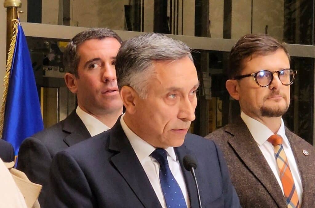 "Un hito histórico": Senador Vial valora aprobación del proyecto de Megarreforma en el Senado