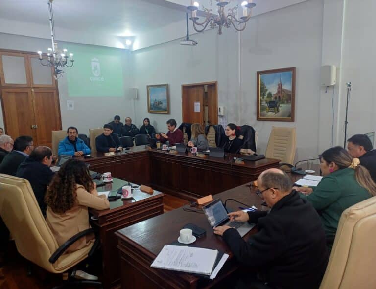 Concejo municipal de Curicó aprobó licitación de compra de dos ambulancias nuevas para la Salud Primaria