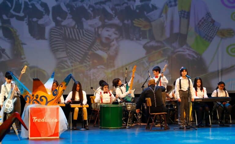 Colegio de Arte y Cultura San Antonio de Curicó celebró su aniversario número 292