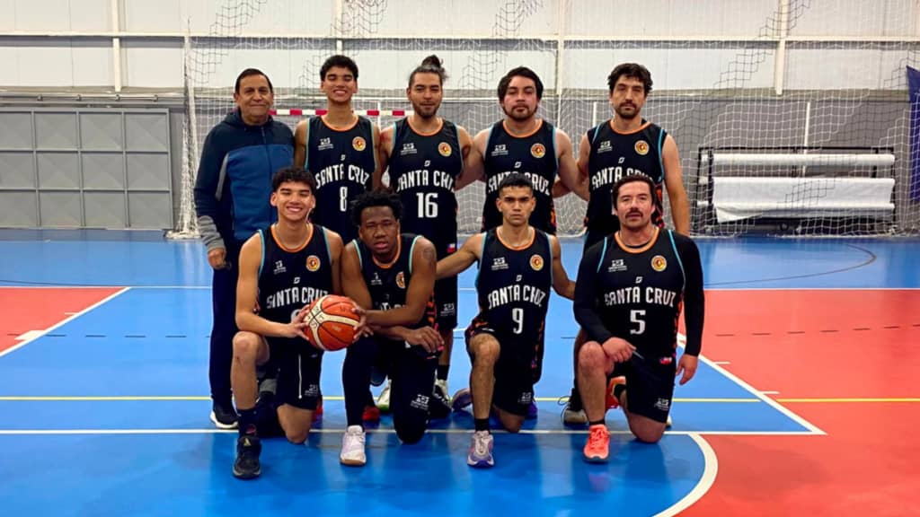 Santa Cruz sigue firme en el liderato de la LIBACUR