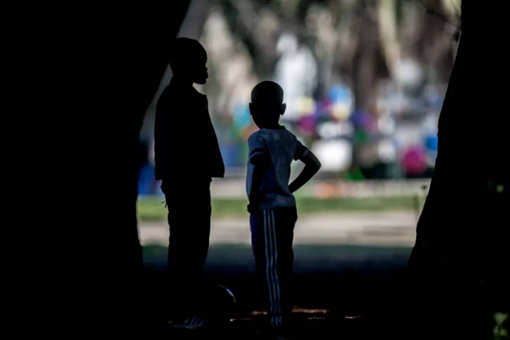 PDI ubica a 25 niños haitianos en investigación por presunto tráfico de migrantes