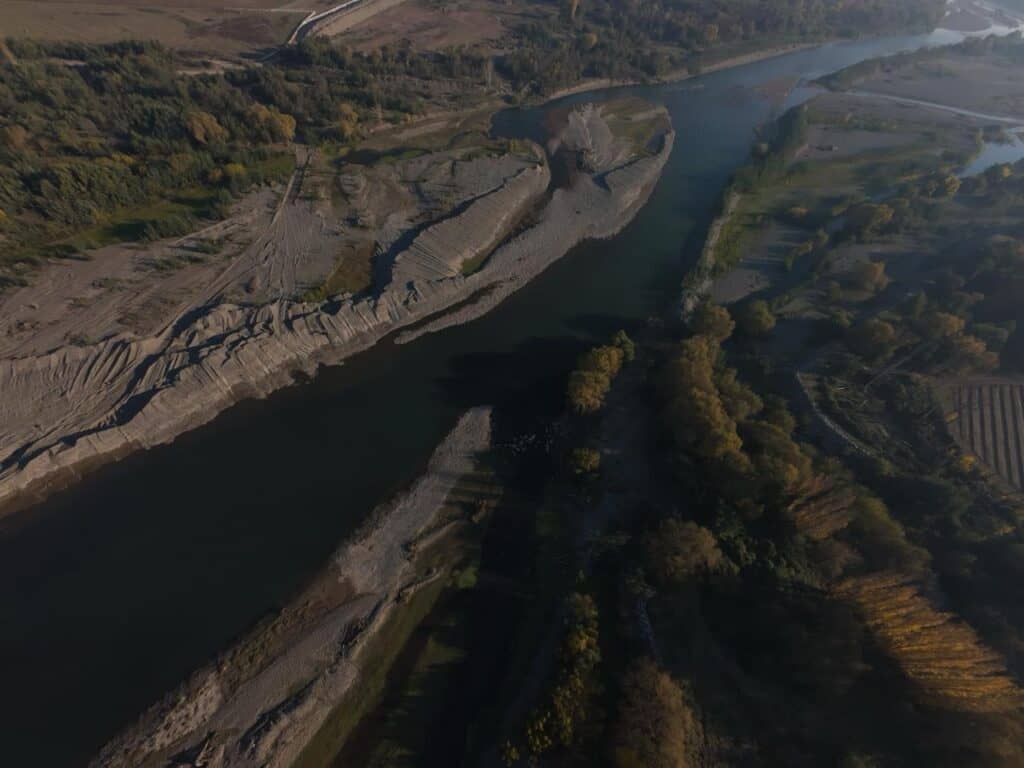 Denuncian grave riesgo de inundación por extracción de áridos en Tutuquén