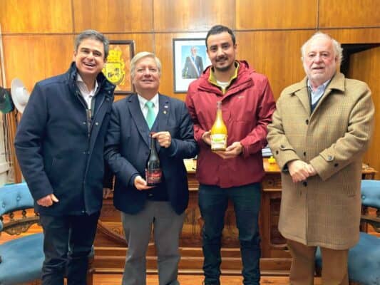 Alcalde Bordachar destacó logro de pyme Sangría Victoria seleccionada en programa Nuestros Productores de Cencosud