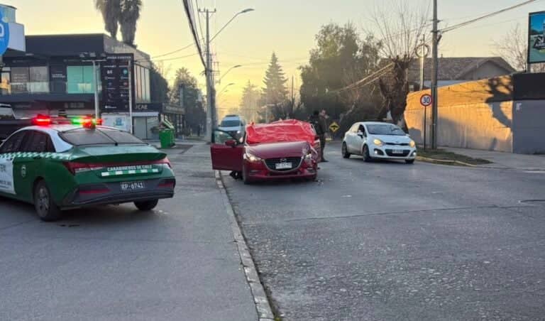 Conductor fallece tras colisión de vehículos en Avenida España de Curicó