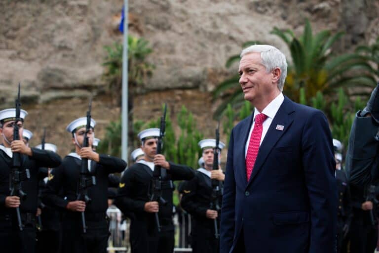 Presidente Kast impulsa ley para extender retención de migrantes irregulares a 60 días