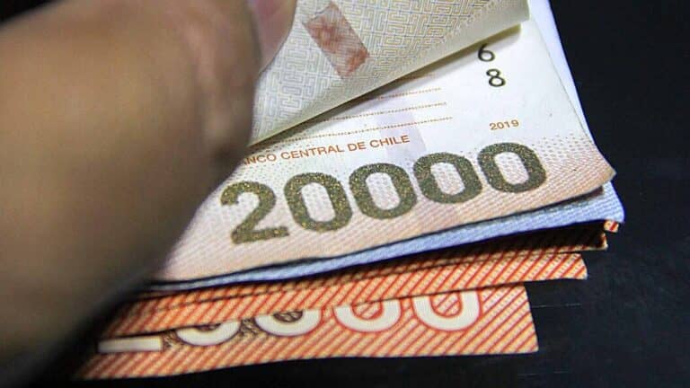 Aprueban reajuste del sueldo mínimo: ¿Cuál será el nuevo monto y cuándo se aplicará?