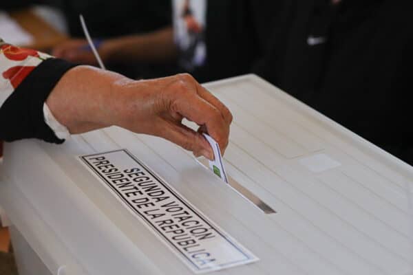 Fin del feriado irrenunciable en elecciones: Proyecto avanza al Senado