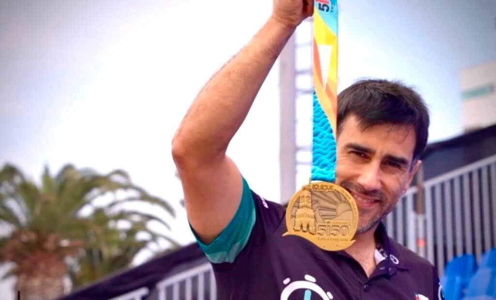 Triatletas curicanos brillan en la primera edición del Ironman 5150 en Iquique
