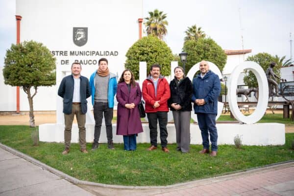Alcaldes se unen para analizar el traspaso de la educación pública a los SLEP