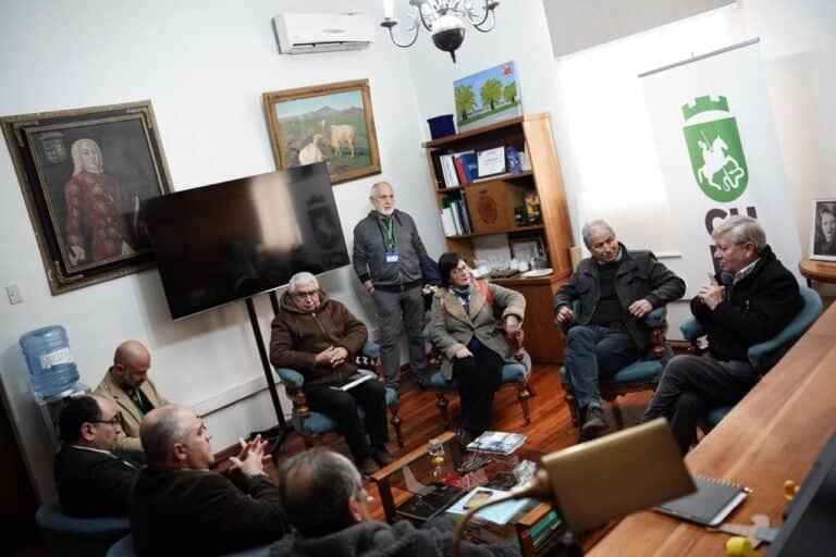 Colegio de Profesores acepta disculpas del alcalde Bordachar por impedir visitas a escuelas de Curicó