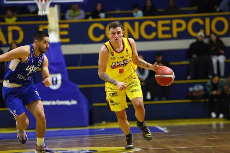 Tomás Lueiza: El curicano que brilla en la Liga Nacional de Básquetbol con Español