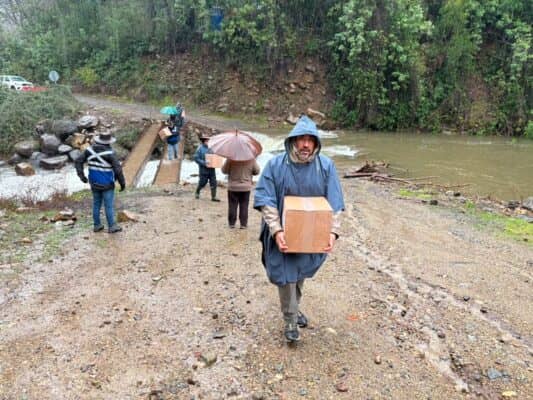 Municipio de Molina despliega operativo de ayuda para familias aisladas en el sector precordillerano