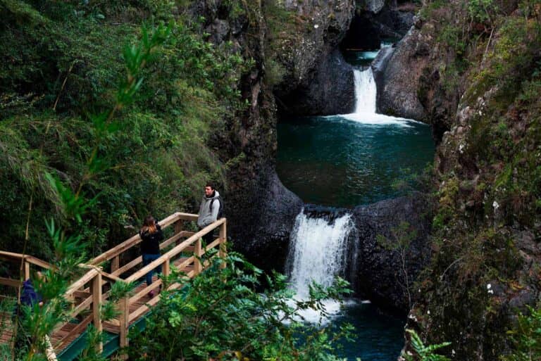 Incluido el Parque Radal Siete Tazas: CONAF decreta el cierre temporal de cinco reservas por sistema frontal en el Maule