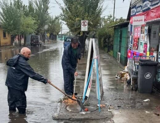 Emergencias Curicó llama a tomar precauciones ante inminente ola de frío y lluvias