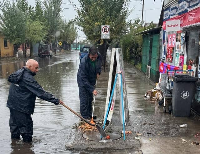 Emergencias Curicó llama a tomar precauciones ante inminente ola de frío y lluvias