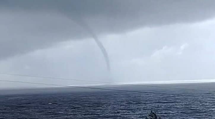 Armada advierte posible formación de trombas marinas en la costa del Maule