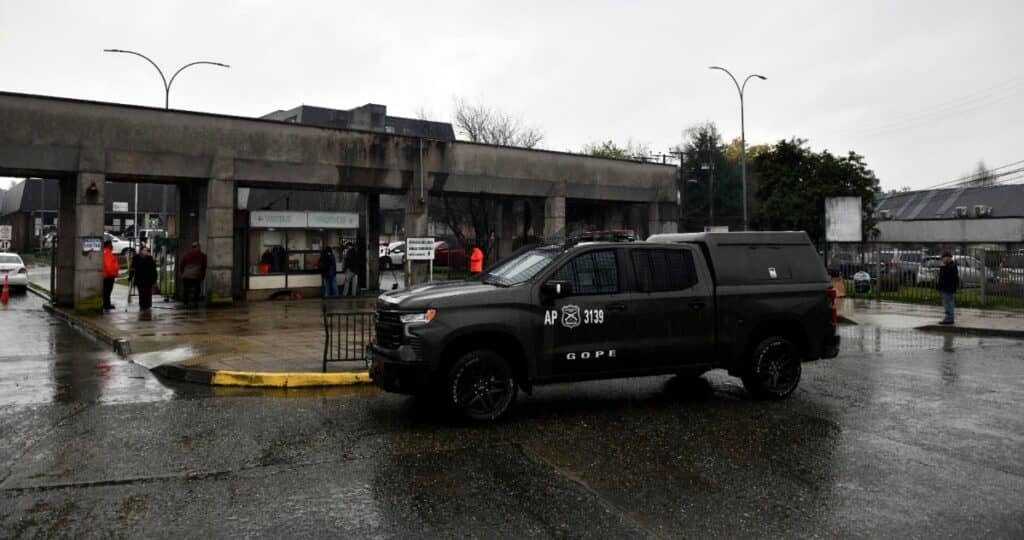 Carabinero en riesgo vital tras operativo en Valdivia: Fue baleado en el rostro
