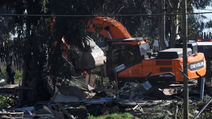Desalojo en San Antonio: Demolidas casi todas las viviendas en megatoma del Cerro Centinela