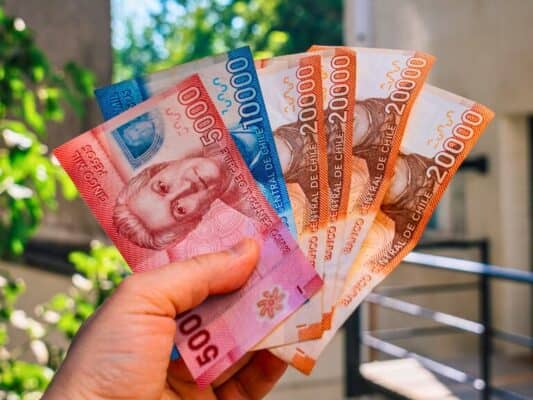 Junaeb pagará más de $880 mil a estudiantes universitarios: conoce si cumples los requisitos