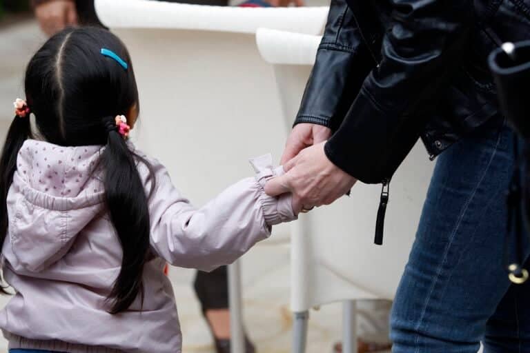 Bono de $30 mil por hijo da un paso clave: Proyecto es aprobado en la Cámara de Diputadas y Diputados