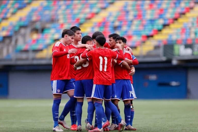 La Roja Sub 17 golea a Colombia con presencia de los curicanos Lucas López y Amaro Pérez