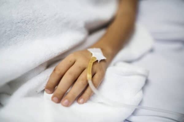 Descartan brote tras confirmar caso único de meningitis en Molina