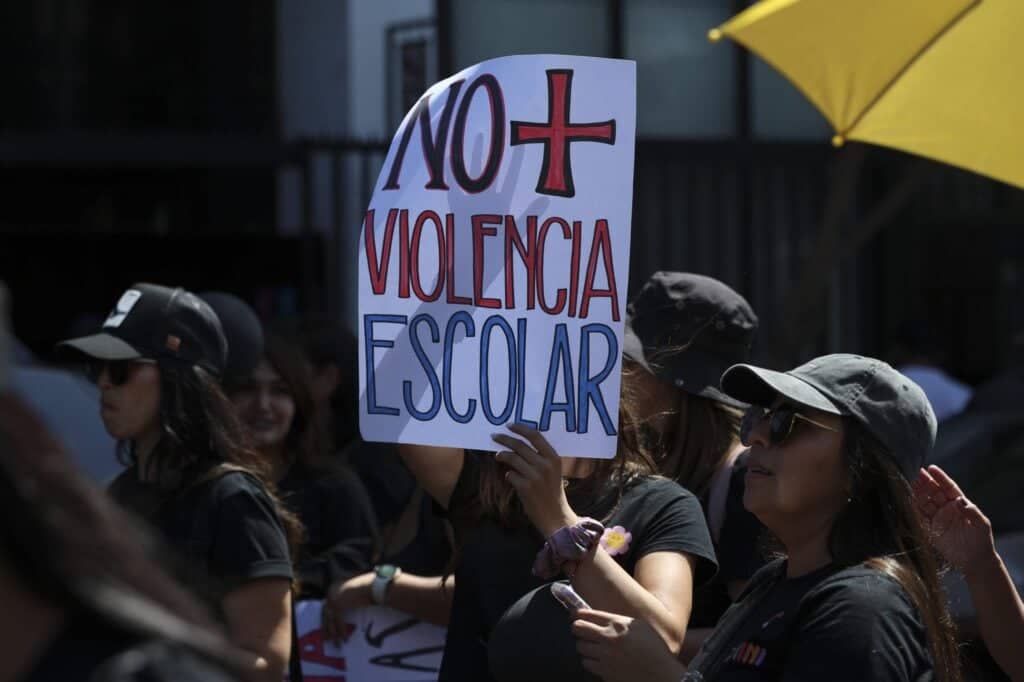 8 de cada 10 chilenos perciben un aumento en la violencia escolar y casi la mitad exige expulsión inmediata