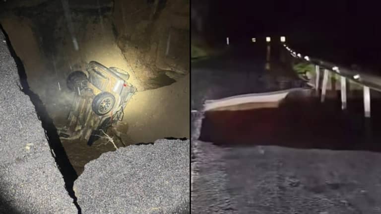 Vehículo cae a socavón en Constitución