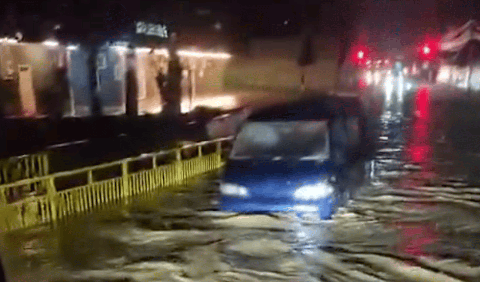 Desborde de estero deja inundaciones y cortes de luz en Constitución