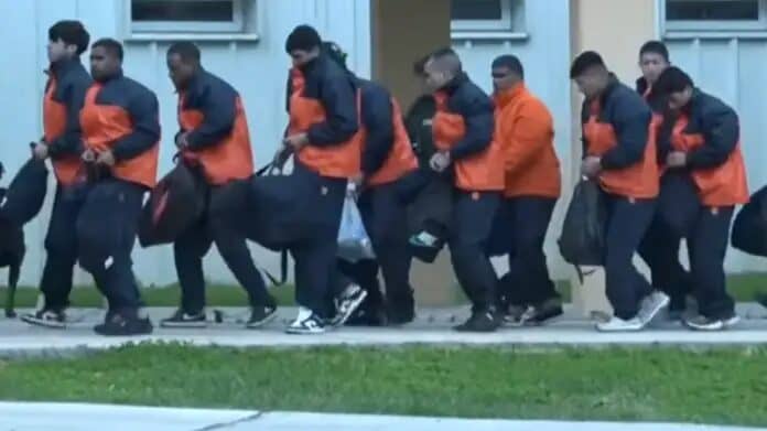 Cazuela, strogonoff y alto aporte proteico: El menú que recibirán los internos en la cárcel La Laguna