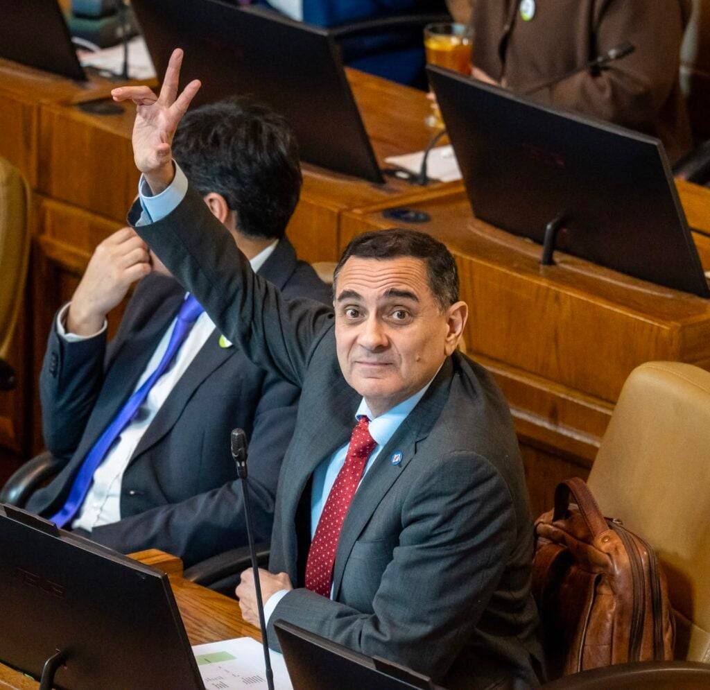 Cámara aprobó por unanimidad el proyecto de "Ley del Mono 2.0" de autoría del diputado Javier Muñoz