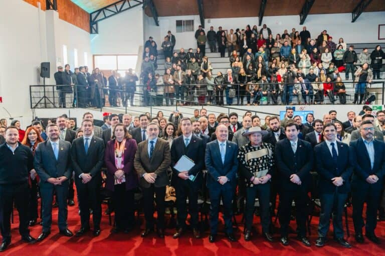 Ministro de Hacienda realiza Cuenta Pública 2026 en Sagrada Familia