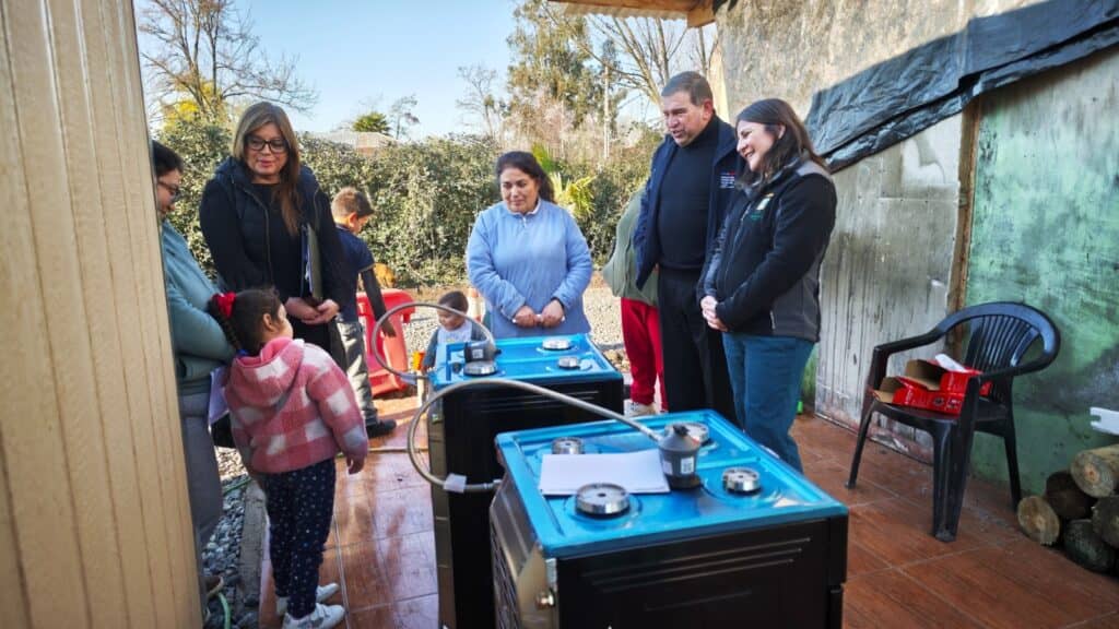 Familias de Rauco recibieron ayuda social a través del Fondo ORASMI