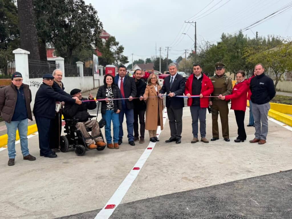 Inauguran el Puente La Cañada en Romeral: Obra contempló una inversión de 110 millones de pesos