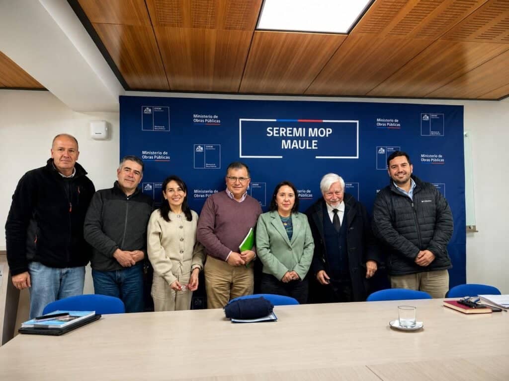 Diputado Celedón abordó necesidades de infraestructura en el Maule con seremi de Obras Públicas