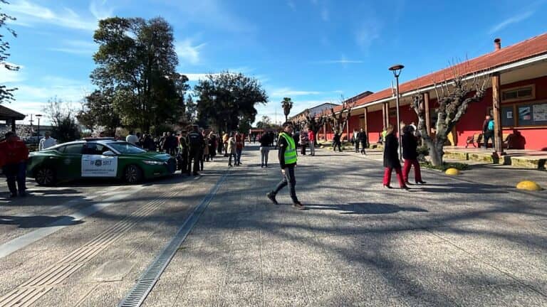 Prueba de Alerta SAE movilizó a Romeral: Municipio pide a vecinos informar si no recibieron el mensaje en sus celulares