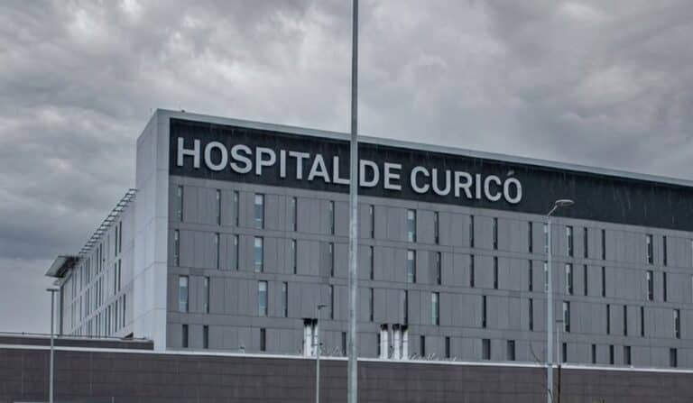 Municipio de Molina actualiza horarios del transporte gratuito hacia el Hospital de Curicó