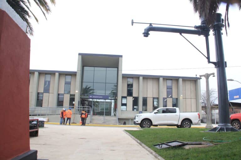 Concejala propone embellecer entorno de nueva estación de trenes en Curicó
