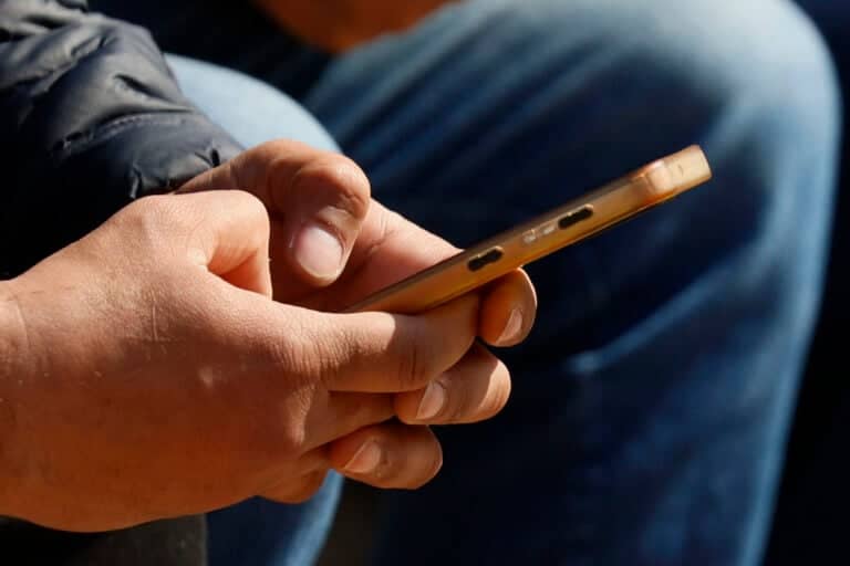 Amenazas por correo electrónico obligan a suspender clases en Usach y UDP