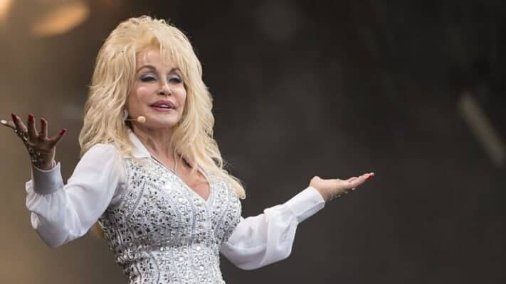 A lo 80 años fallece Dolly Parton, la reina del country
