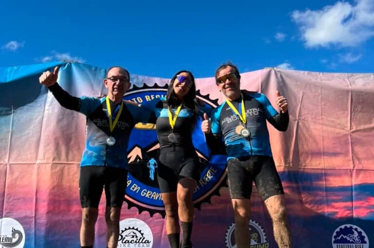 Ciclistas curicanos brillan en el Campeonato Regional "Rally Placilla"
