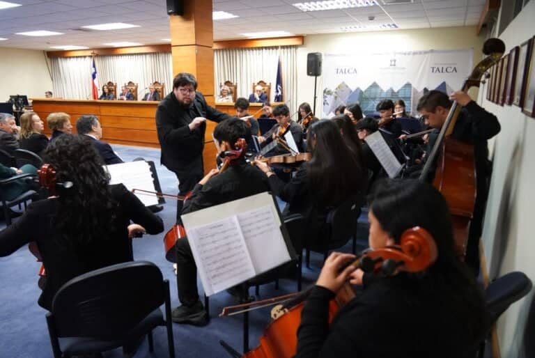 Orquesta Sinfónica Infantil de Licantén deslumbra en el 138° aniversario de la Corte de Apelaciones de Talca