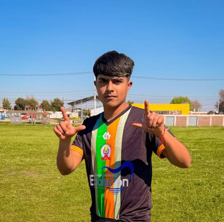 Maverick Muñoz: el joven talento de Santa Fe que llevará el nombre de su barrio hasta España
