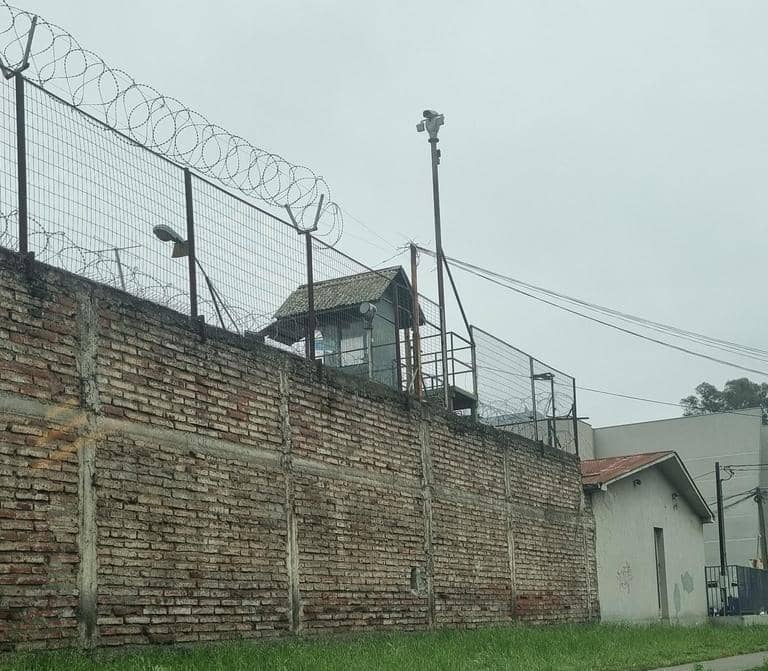 Cárcel de Curicó lidera casos de ingreso de drogas mediante "lanzamientos" en la región