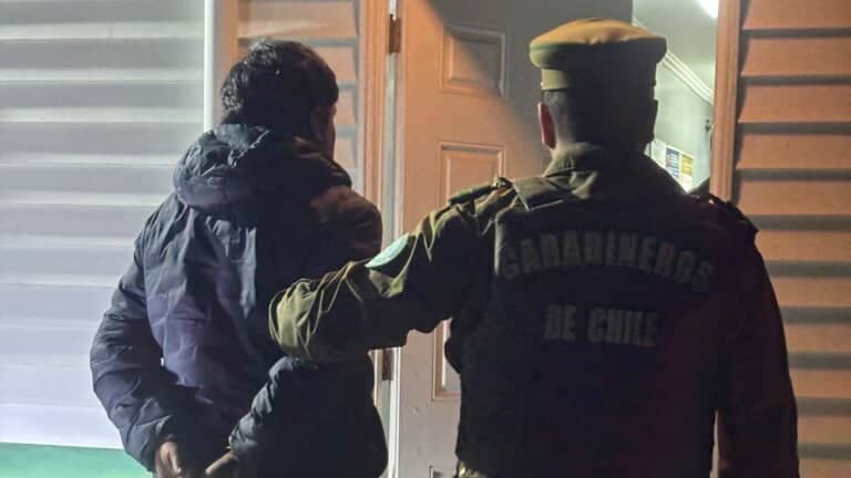 Carabineros del Retén Morza detienen a dos prófugos de la justicia durante patrullajes preventivos