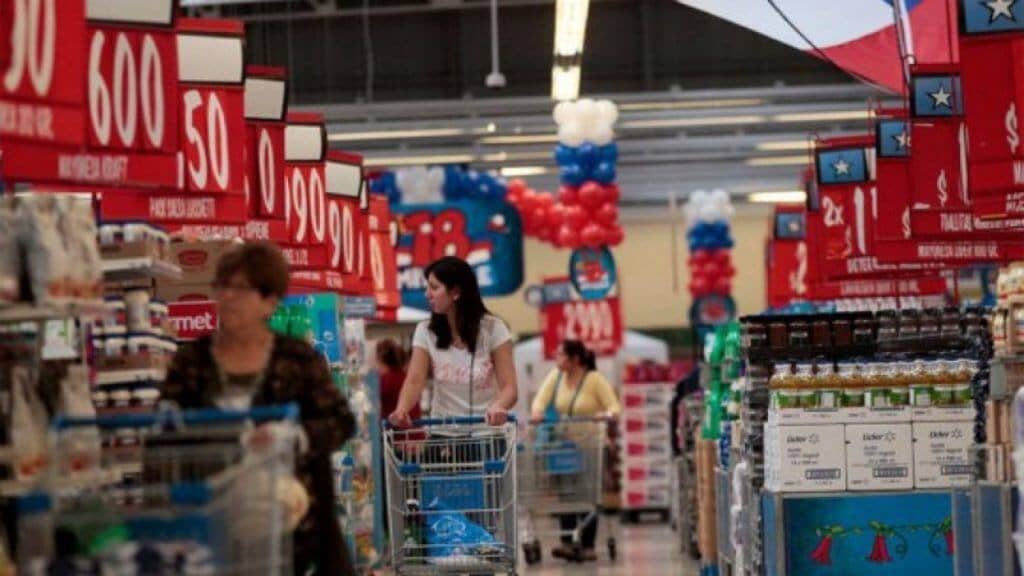Horarios de funcionamiento de bancos y supermercados en Fiestas Patrias 2026