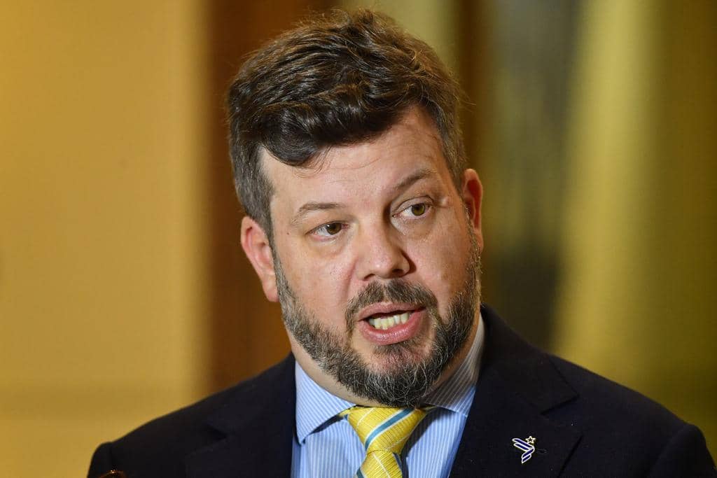 Kaiser insta a Kast a respaldar a las FF.AA. en Presupuesto: "Menos declaraciones y más acciones"