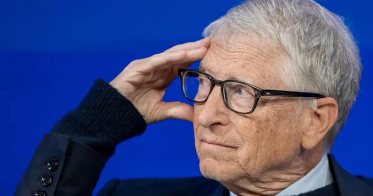 Bill Gates lanza dura advertencia: IA sin control podría ser responsable de: "mil millones de muertes"